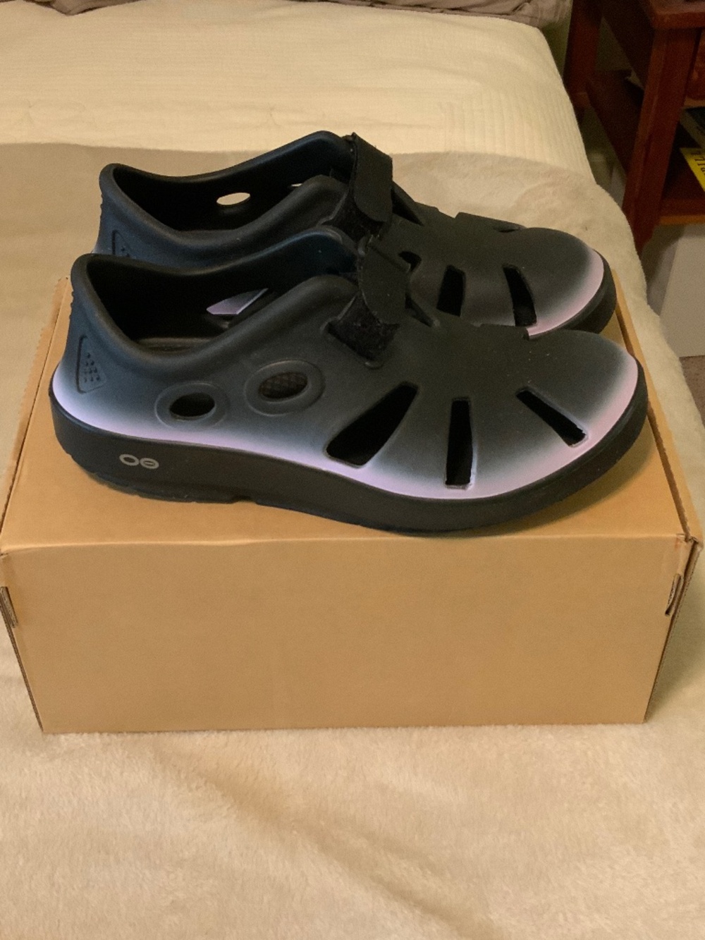 OOFOS Water Shoes Size 40